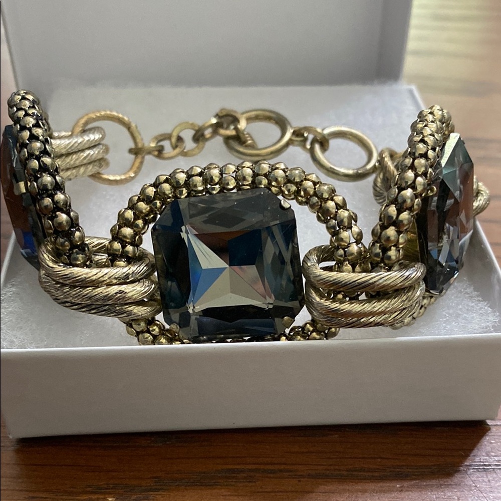 5 for $15 Gold tone and crystal glass Bracelet - Picture 3 of 5